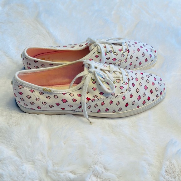 COPY - Kate Spade Champion Lips Sneakers - Picture 7 of 9